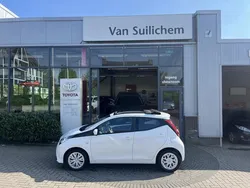Wit Gebruikt 2019 Toyota Aygo X-play Hatchback | € 12.995 (Iets duurder)