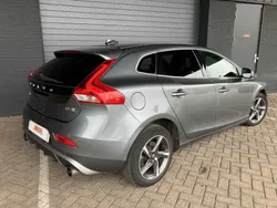 Grijs Gebruikt 2018 Volvo V40 R-Design Stationwagen | € 9.800