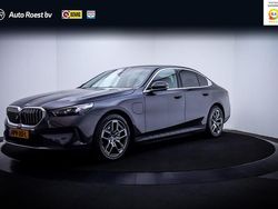 Grijs Gebruikt 2025 BMW 550e Basis Sedan | € 81.125