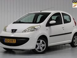 Wit Gebruikt 2008 Peugeot 107 Hatchback | € 2.250 (Eerlijke prijs)