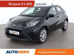 Zwart Gebruikt 2022 Toyota Aygo Play Hatchback | € 15.249 (Goede deal)