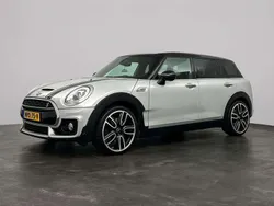 Wit, metallic lak Gebruikt 2018 Mini John Cooper Works Clubman Stationwagen | € 23.950 (Goede deal)
