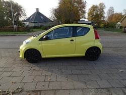 Geel Gebruikt 2008 Peugeot 107 Hatchback | € 1.099 (Goede deal)