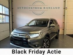 Grijs Gebruikt 2017 Mitsubishi Outlander Edition SUV | € 17.999 (Goede deal)