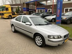 Zilver Gebruikt 2001 Volvo S60 Sedan | € 2.900