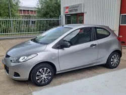 Grijs Gebruikt 2010 Mazda 2 Hatchback | € 4.950 (Eerlijke prijs)