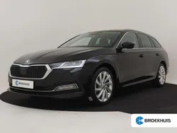 Zwart, metallic lak Gebruikt 2021 Skoda Octavia Stationwagen | € 24.900 (Eerlijke prijs)