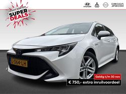 Wit, metallic lak Gebruikt 2021 Toyota Corolla Business Edition Stationwagen | € 19.930 (Goede deal)