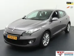 Grijs, metallic lak Gebruikt 2012 Renault Mégane III Expression Hatchback | € 6.250 (Eerlijke prijs)