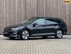 Zwart, metallic lak Gebruikt 2021 VW Passat Business Stationwagen | € 24.900 (Eerlijke prijs)