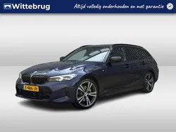 Blauw Gebruikt 2023 BMW 320 Basis Stationwagen | € 39.950 (Eerlijke prijs)