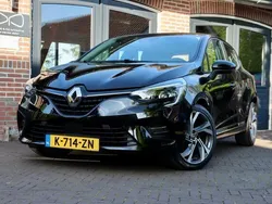 Zwart Gebruikt 2021 Renault Clio V Zen Hatchback | € 12.950 (Eerlijke prijs)