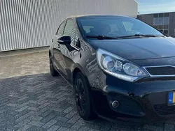 Zwart Gebruikt 2012 Kia Rio MPV | € 5.999 (Iets duurder)