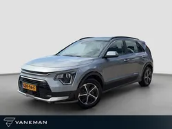 Grijs Gebruikt 2024 Kia Niro SUV | € 31.445 (Super prijs)
