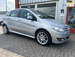 Grijs, metallic lak Gebruikt 2009 Mercedes B200 MPV | € 4.950 (Goede deal)