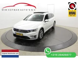 Wit, metallic lak Gebruikt 2016 VW Passat GTE Stationwagen | € 16.240 (Eerlijke prijs)