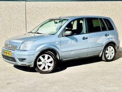 Grijs Gebruikt 2005 Ford Fusion Futura MPV | € 895 (Goede deal)