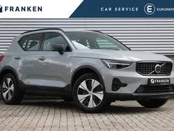 Grijs Gebruikt 2023 Volvo XC40 Plus SUV | € 43.495 (Eerlijke prijs)