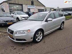 Grijs Gebruikt 2009 Volvo V70 Momentum Stationwagen | € 3.950
