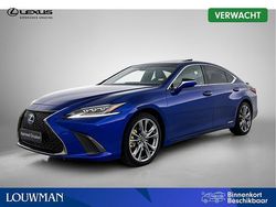 Blauw metallic Gebruikt 2021 Lexus ES300H Sport Line Sedan | € 42.950 (Eerlijke prijs)