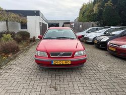 Rood Gebruikt 1999 Volvo S40 Sedan | € 850 (Eerlijke prijs)