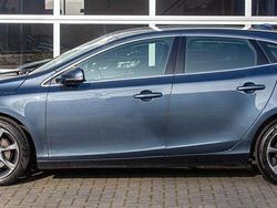 Blauw Gebruikt 2017 Volvo V40 Inscription Stationwagen | € 14.950 (Super prijs)