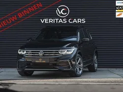 Zwart Gebruikt 2022 VW Tiguan R-line SUV | € 38.950