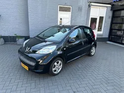 Zwart Gebruikt 2009 Peugeot 107 Hatchback | € 1.895 (Eerlijke prijs)