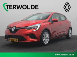 Rood Gebruikt 2022 Renault Clio V Zen Hatchback | € 14.445 (Eerlijke prijs)
