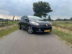 Zwart Gebruikt 2014 Renault Clio IV Night&Day Hatchback | € 7.399 (Eerlijke prijs)