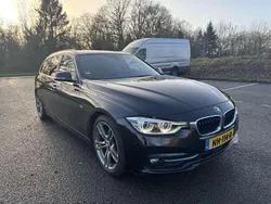 Zwart Gebruikt 2017 BMW 320 Sport Line Stationwagen | € 10.950 (Eerlijke prijs)