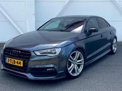 Grijs Gebruikt 2014 Audi A3 S-Line Sedan | € 16.500 (Duur)