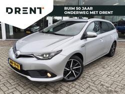 Zilver Gebruikt 2017 Toyota Auris Touring Sports Stationwagen | € 15.950 (Eerlijke prijs)