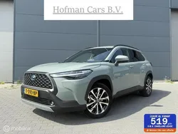 Groen, metallic lak Gebruikt 2023 Toyota Corolla Cross SUV | € 32.400 (Goede deal)