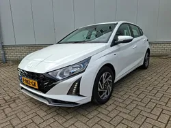 Wit Gebruikt 2024 Hyundai i20 Comfort Hatchback | € 22.935 (Iets duurder)