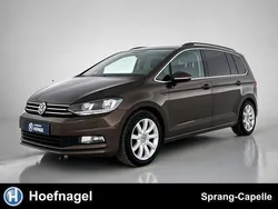Bruin Gebruikt 2016 VW Touran Comfortline MPV | € 19.950 (Eerlijke prijs)