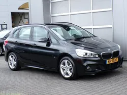 Zwart Gebruikt 2017 BMW 218 Executive Stationwagen | € 14.450 (Eerlijke prijs)