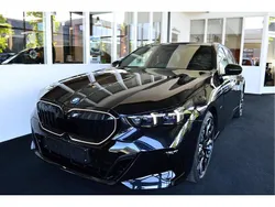 Zwart Gebruikt 2025 BMW 550e Stationwagen | € 99.900