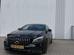Zwart Gebruikt 2016 Mercedes CLA200 Prestige Sedan | € 20.999 (Duur)