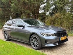 Grijs Gebruikt 2021 BMW 320 Sport Line Stationwagen | € 29.950 (Goede deal)