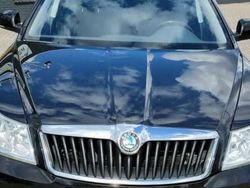 Zwart Gebruikt 2011 Skoda Octavia Ambition Stationwagen | € 2.950 (Iets duurder)