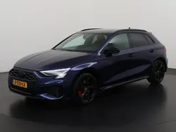 Blauw, metallic lak Gebruikt 2021 Audi A3 Sportback e-tron Competition Sedan | € 32.895 (Super prijs)
