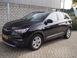 Zwart, metallic lak Gebruikt 2020 Opel Grandland X Business SUV | € 16.845 (Eerlijke prijs)