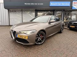 Grijs Gebruikt 2020 Alfa Romeo Giulia Super Sedan | € 27.950 (Eerlijke prijs)