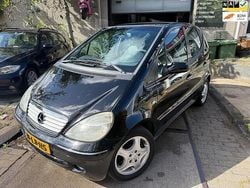 Zwart Gebruikt 2002 Mercedes A140 Elegance MPV | € 1.499 (Eerlijke prijs)