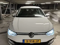 Wit Gebruikt 2021 VW Golf VIII Style Stationwagen | € 22.000 (Goede deal)