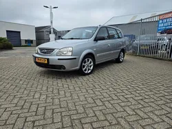 Grijs Gebruikt 2004 Kia Carens MPV | € 2.950