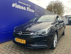 Zwart Gebruikt 2016 Opel Astra Innovation Hatchback | € 9.445 (Goede deal)