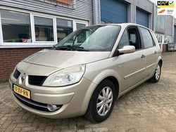 Beige (metallic) Gebruikt 2007 Renault Scénic II MPV | € 1.495 (Goede deal)