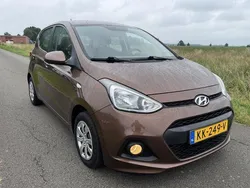 Bruin Gebruikt 2016 Hyundai i10 Comfort Hatchback | € 4.750 (Goede deal)